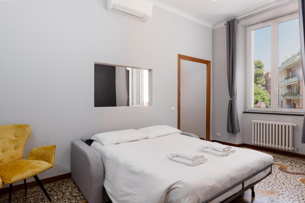 Esclusivo 130 Mq + Terrazzo Via San Vincenzo Apartment Genoa Bagian luar foto
