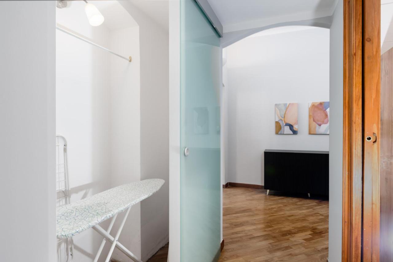 Esclusivo 130 Mq + Terrazzo Via San Vincenzo Apartment Genoa Bagian luar foto